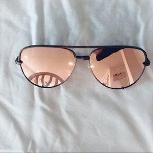 NWOT QUAY HIGH KEY LG SUNGLASSES